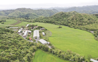 三瓶山の牧野景観 (2)