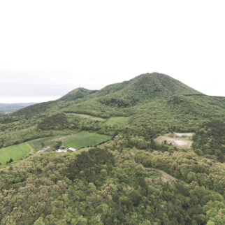 三瓶山の牧野景観 (3) ko