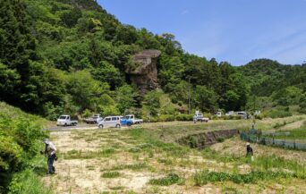 鬼村の鬼岩_1539540_鬼岩の景観を守る en