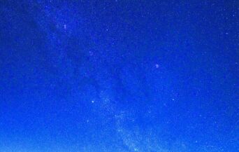 三瓶山_1538248_噴火する星たち tw