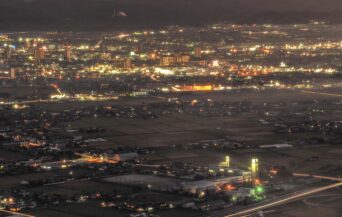 三瓶山_1538745_出雲市の夕景と三瓶山 pt