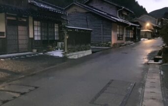 大森銀山地区_1540265_夕方になり人通りのない大森(持ち込み) ko