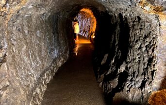 石見銀山遺跡_1539202_龍源寺間歩_石見銀山 pt