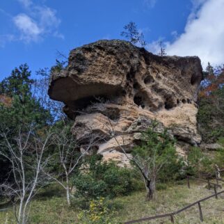 鬼村の鬼岩_1533651_鬼村の鬼岩 en