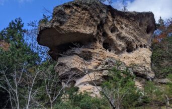 鬼村の鬼岩_1533651_鬼村の鬼岩 tw