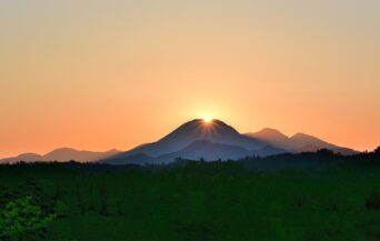 三瓶山_1516687_ダイヤモンド三瓶 cn