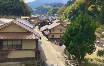 大森銀山地区_1526447_大森地区の町並み tw