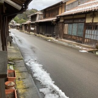 大森銀山地区_1540261_屋根からの雪(持ち込み) cn