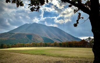 三瓶山_1519999_秋の三瓶山