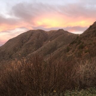 三瓶山_1529201_早朝の三瓶山 ko