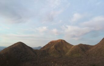 三瓶山_1524765_天空の朝ごはん