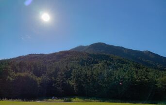 三瓶山_1523810_北の原からの三瓶山 cn