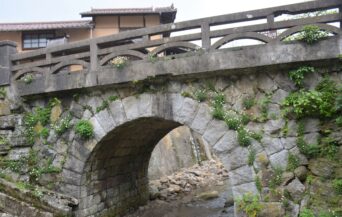 大森銀山地区_1539184_ロケ地の石橋 cn